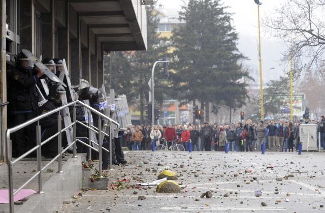 2014-02-08 bosnian-revolution 01