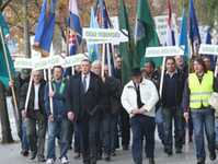 2015-01-04 04 Tuzla-workers-march