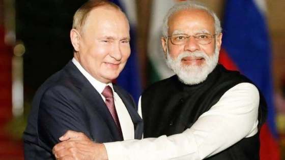 Putin hugs with far right chauvinist Indian co thinker Narendra Modi